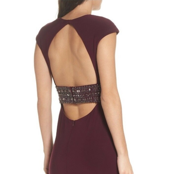 NWT Xscape Bead Embellished Cap‎ Sleeve Gown in Wine Red [Petite SZ 6P ] - Picture 5 of 5